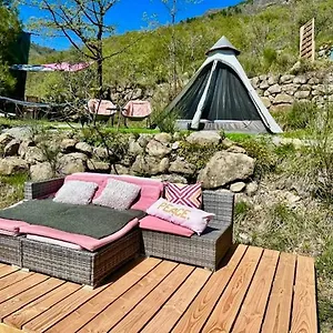 Tente de luxe Tipi Sous Les Etoiles Option Petit Dejeuner Et Diner, Lucéram